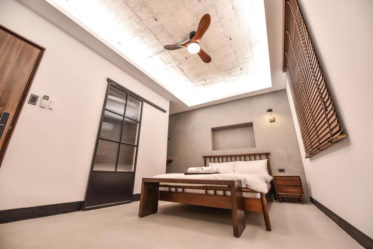 Eryang Homestay Тайнань Экстерьер фото