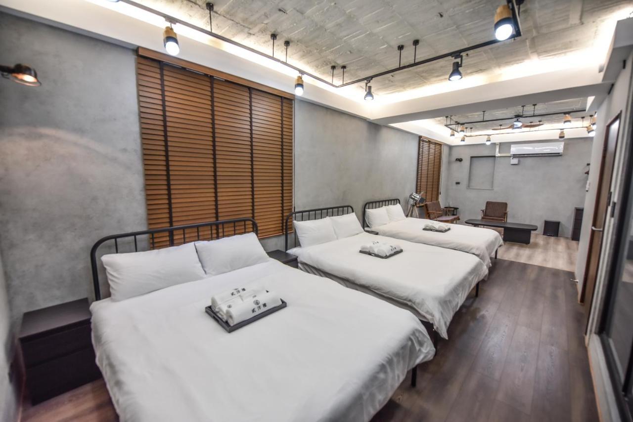Eryang Homestay Тайнань Экстерьер фото
